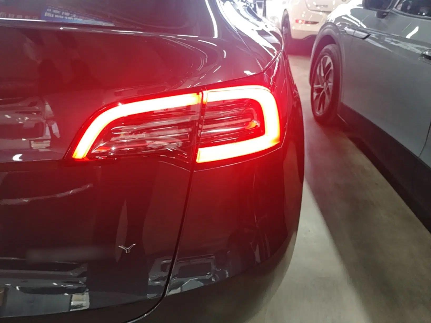 Tesla Model Y 2024 Rear-Wheel-Drive Version — миниатюра 9