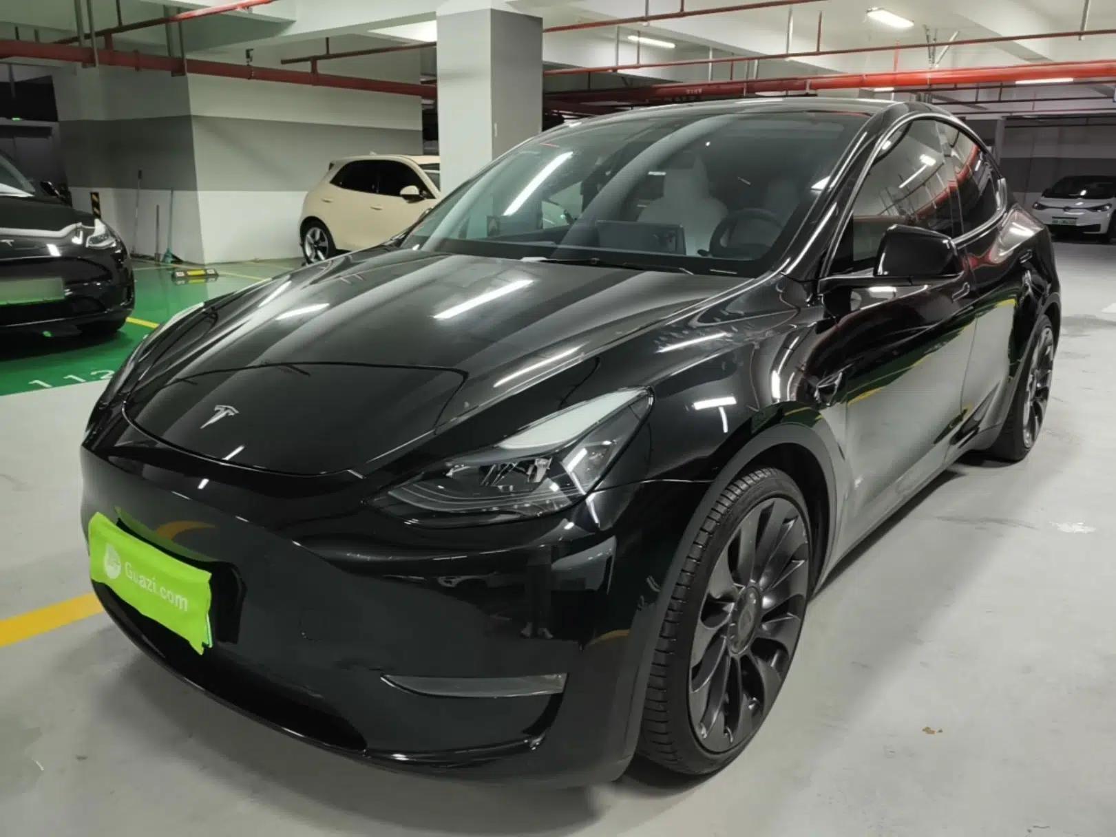 Tesla Model Y 2022 Performance High-Performance All-Wheel-Drive Version — миниатюра 1
