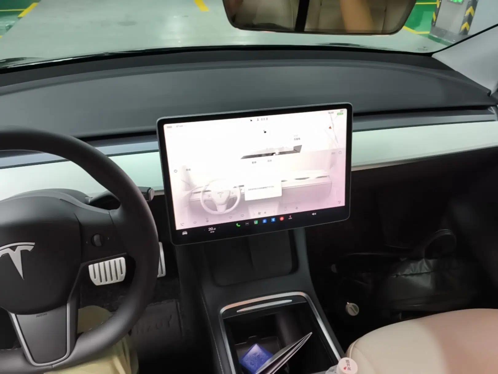 Tesla Model Y 2022 Performance High-Performance All-Wheel-Drive Version — миниатюра 12