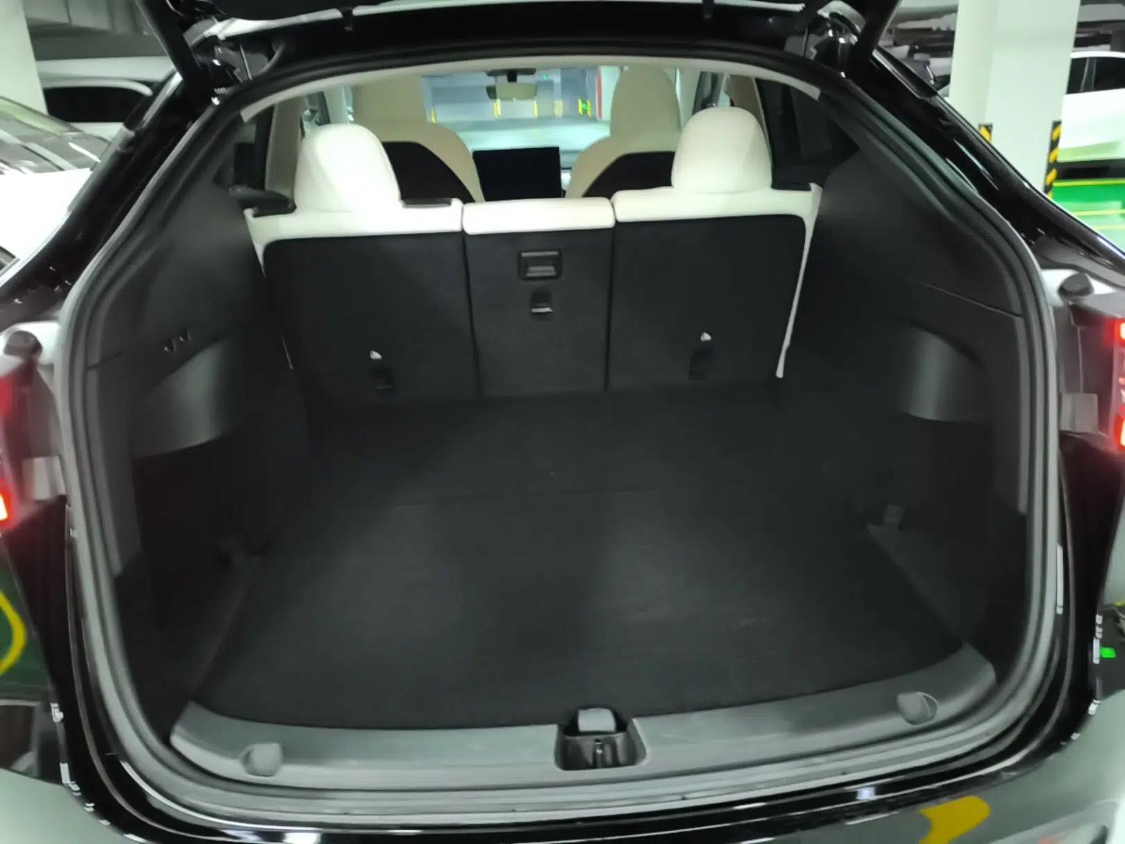 Tesla Model Y 2022 Performance High-Performance All-Wheel-Drive Version — миниатюра 22