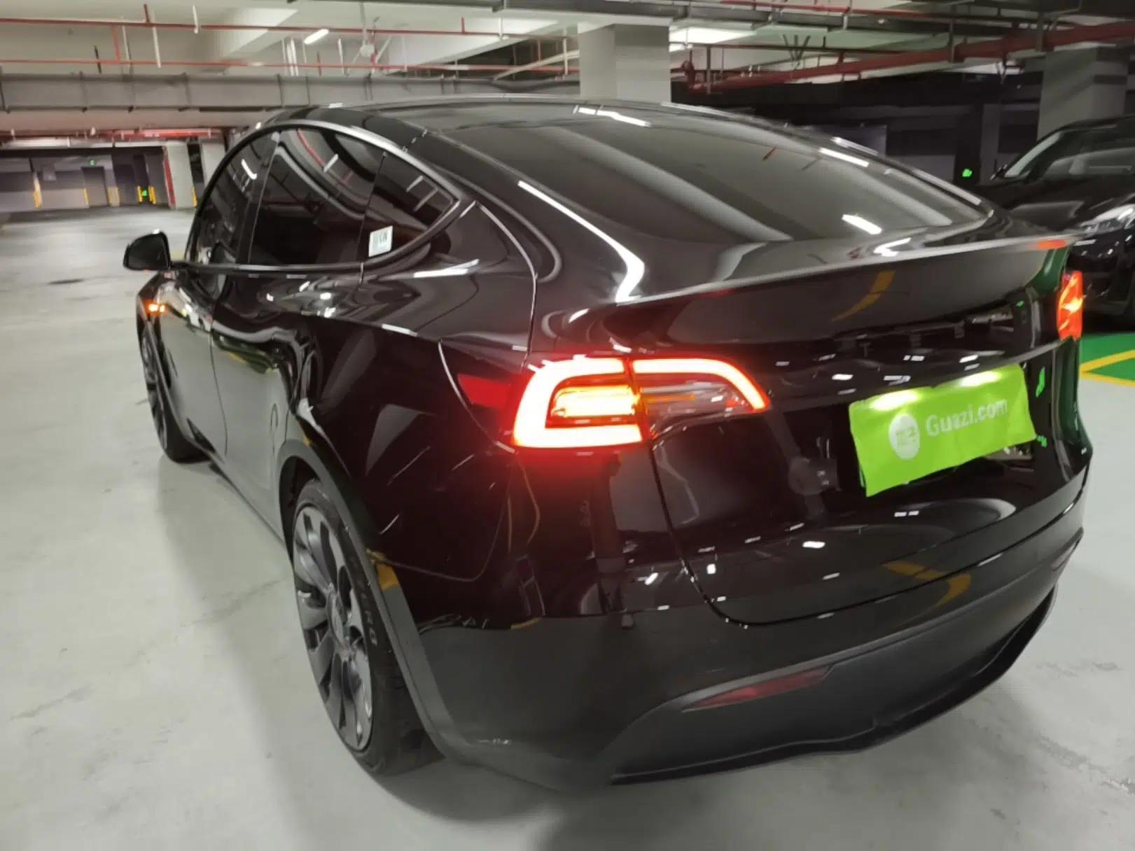 Tesla Model Y 2022 Performance High-Performance All-Wheel-Drive Version — миниатюра 4