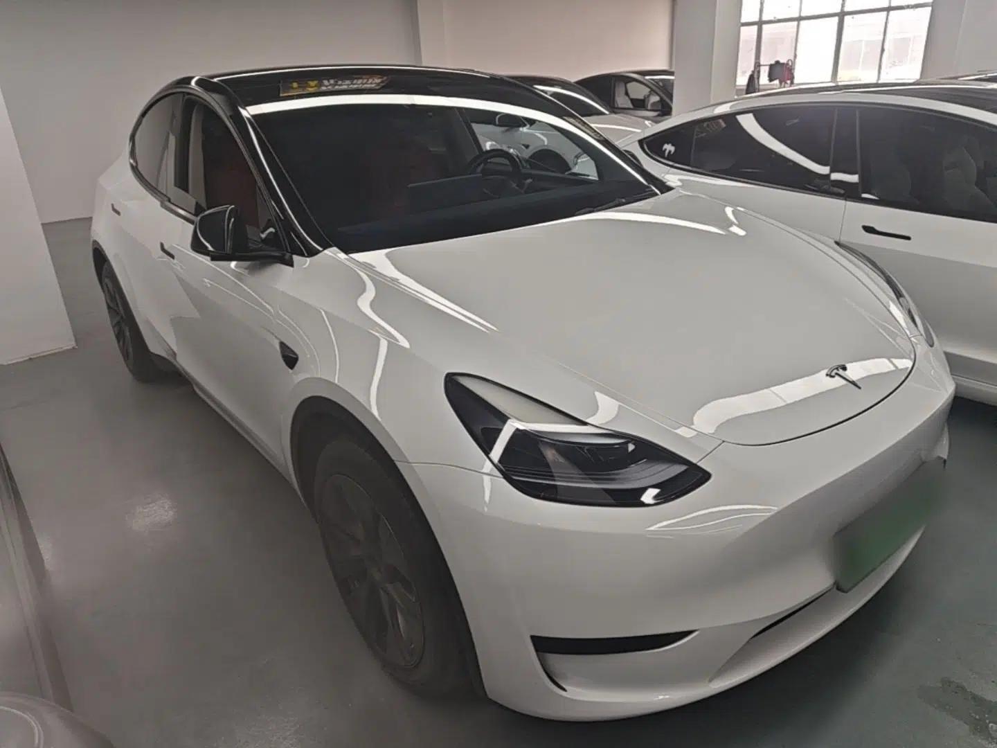 Tesla Model Y 2024 Rear-Wheel-Drive Version — миниатюра 3