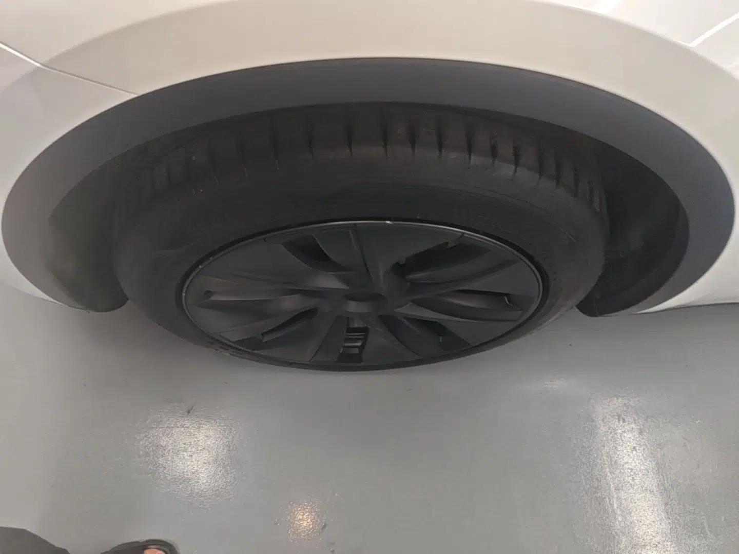 Tesla Model Y 2024 Rear-Wheel-Drive Version — миниатюра 10