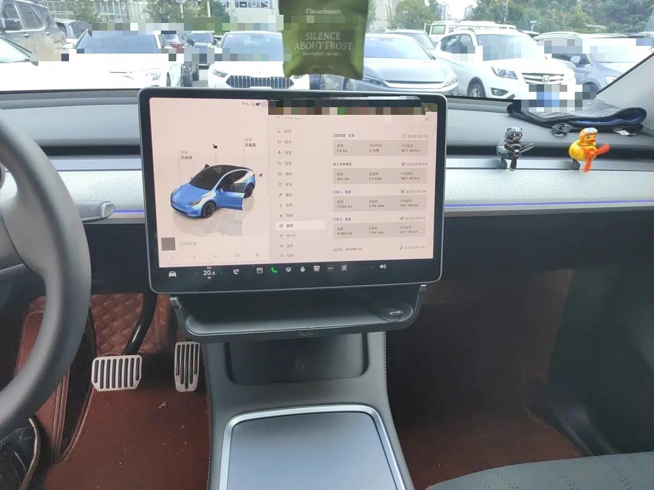 Tesla Model Y 2023 Long-Range All-Wheel-Drive Version — миниатюра 13
