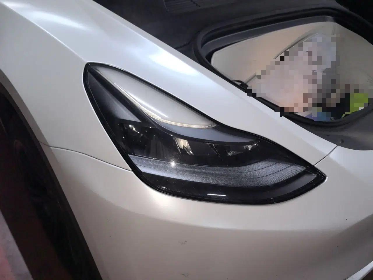 Tesla Model Y 2023 Long-Range All-Wheel-Drive Version — миниатюра 7