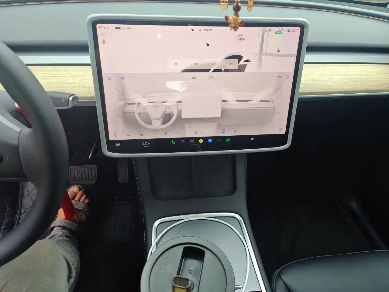 Tesla Model Y 2022 Revised Version Long-Range All-Wheel Drive — миниатюра 13