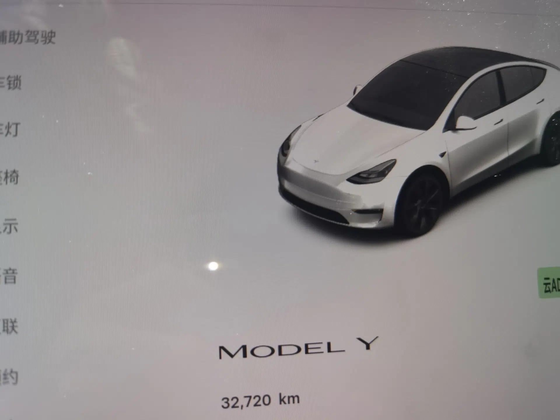 Tesla Model Y 2023 Rear-Wheel-Drive Version — миниатюра 12