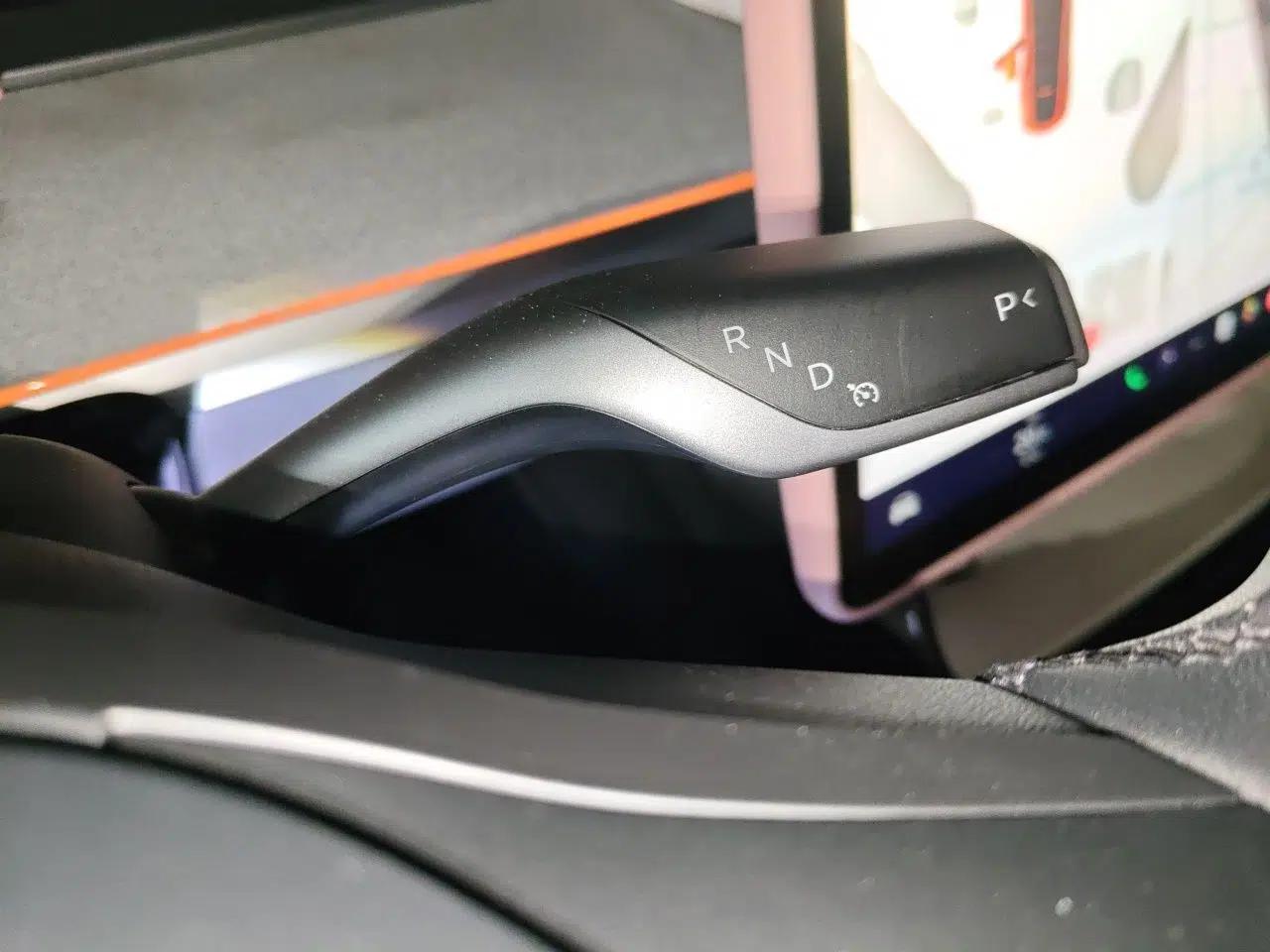 Tesla Model Y 2023 Rear-Wheel-Drive Version — миниатюра 14