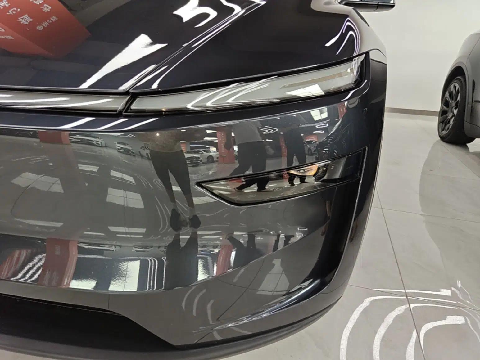 Tesla Model Y 2025 Updated Version Long-Range All-Wheel Drive — миниатюра 8