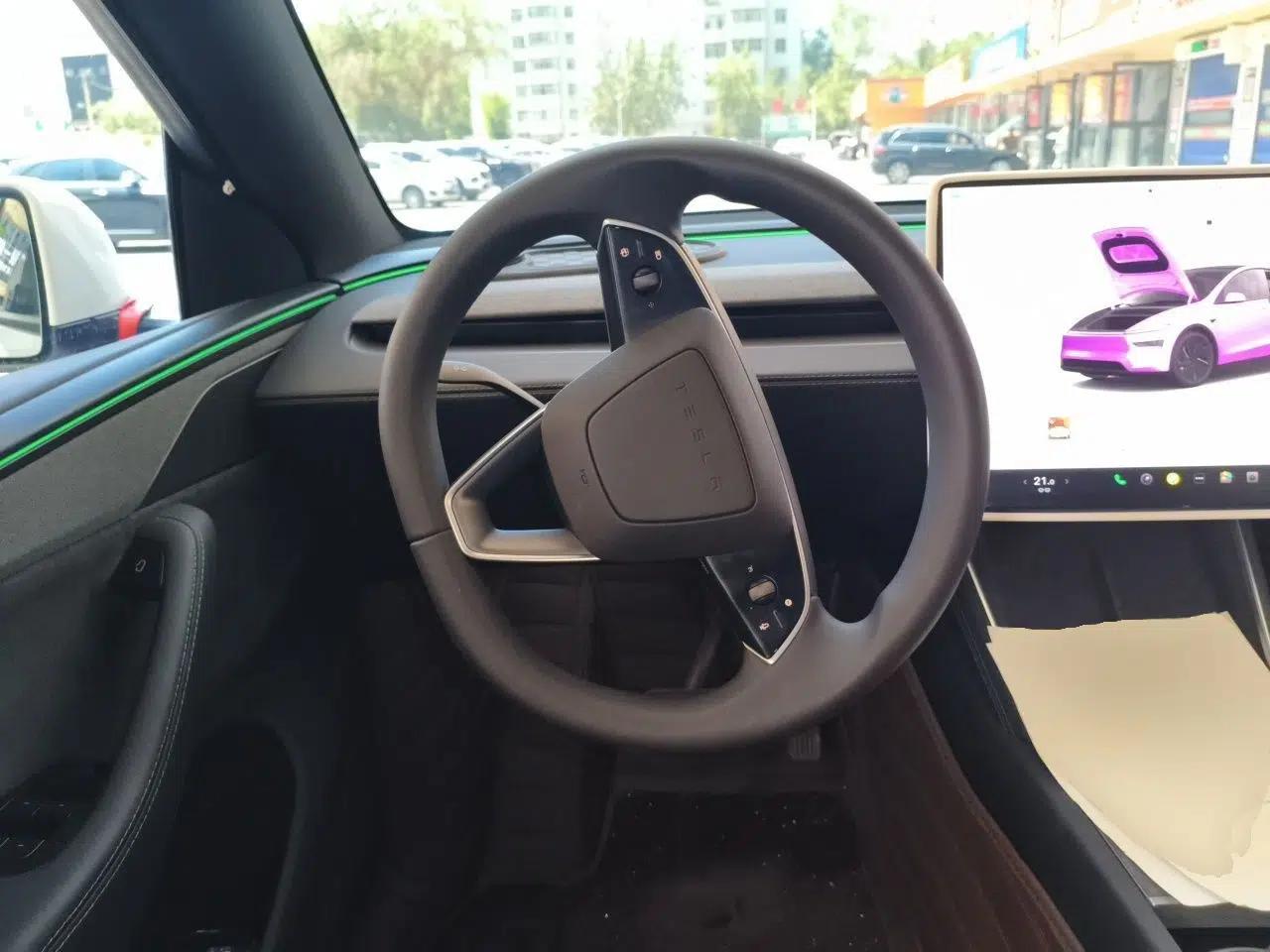 Tesla Model Y 2026 Long-Range All-Wheel-Drive Model — миниатюра 10