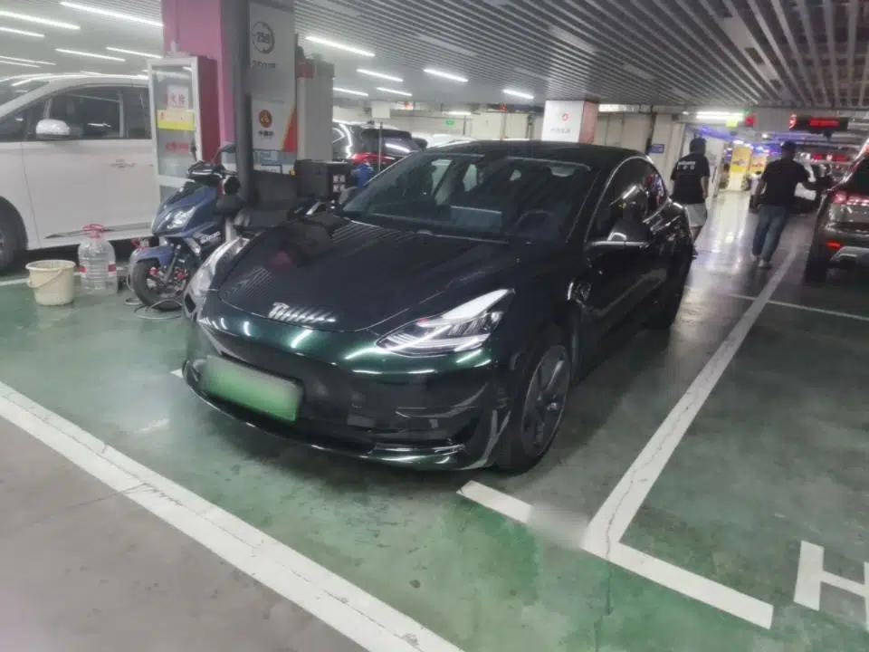 Tesla Model 3 2019 Standard Range Rear-Drive Upgraded Version — миниатюра 1