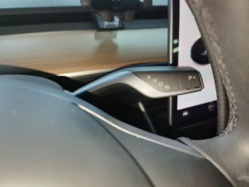Tesla Model 3 2019 Standard Range Rear-Drive Upgraded Version — миниатюра 16