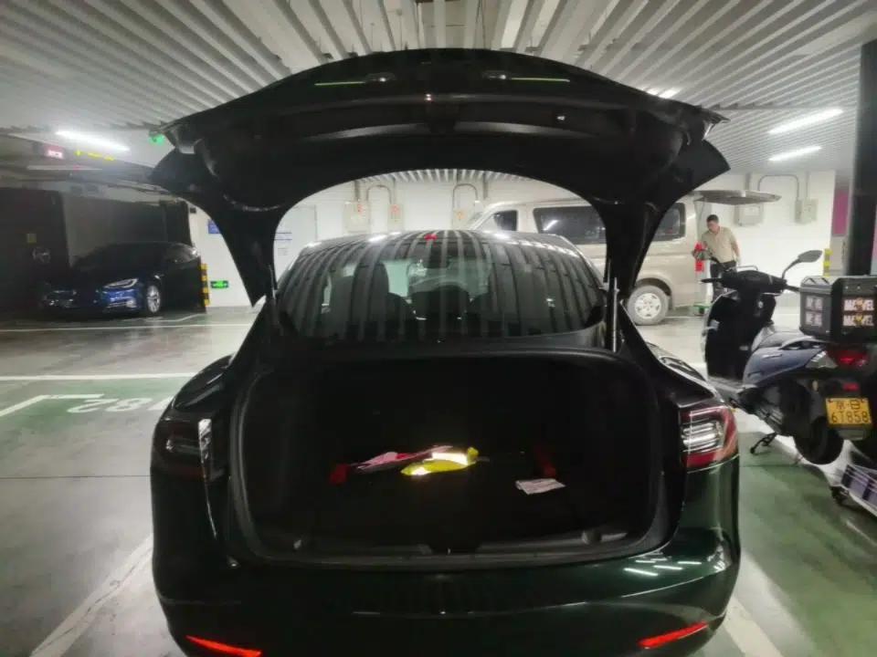 Tesla Model 3 2019 Standard Range Rear-Drive Upgraded Version — миниатюра 22
