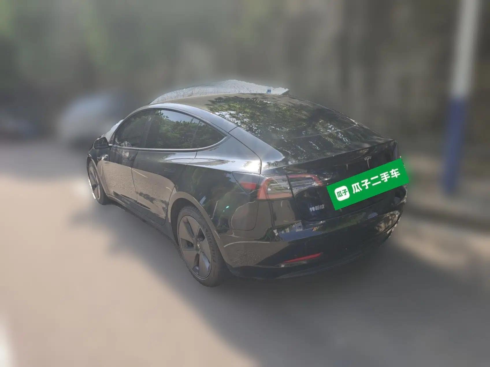 Tesla Model 3 2022 Rear-Wheel-Drive Version — миниатюра 4