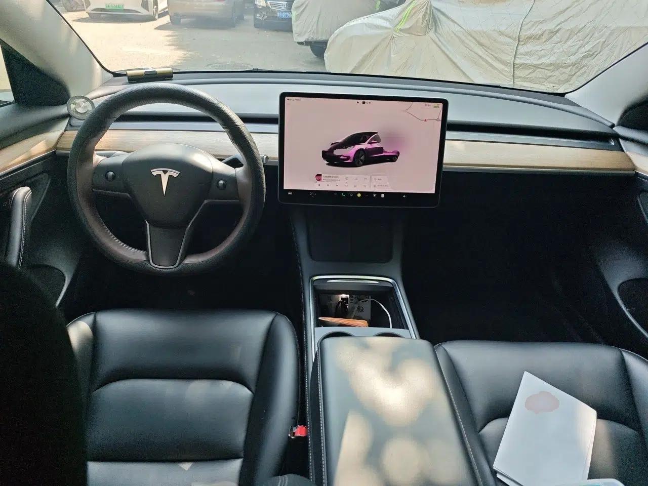 Tesla Model 3 2022 Rear-Wheel-Drive Version — миниатюра 9