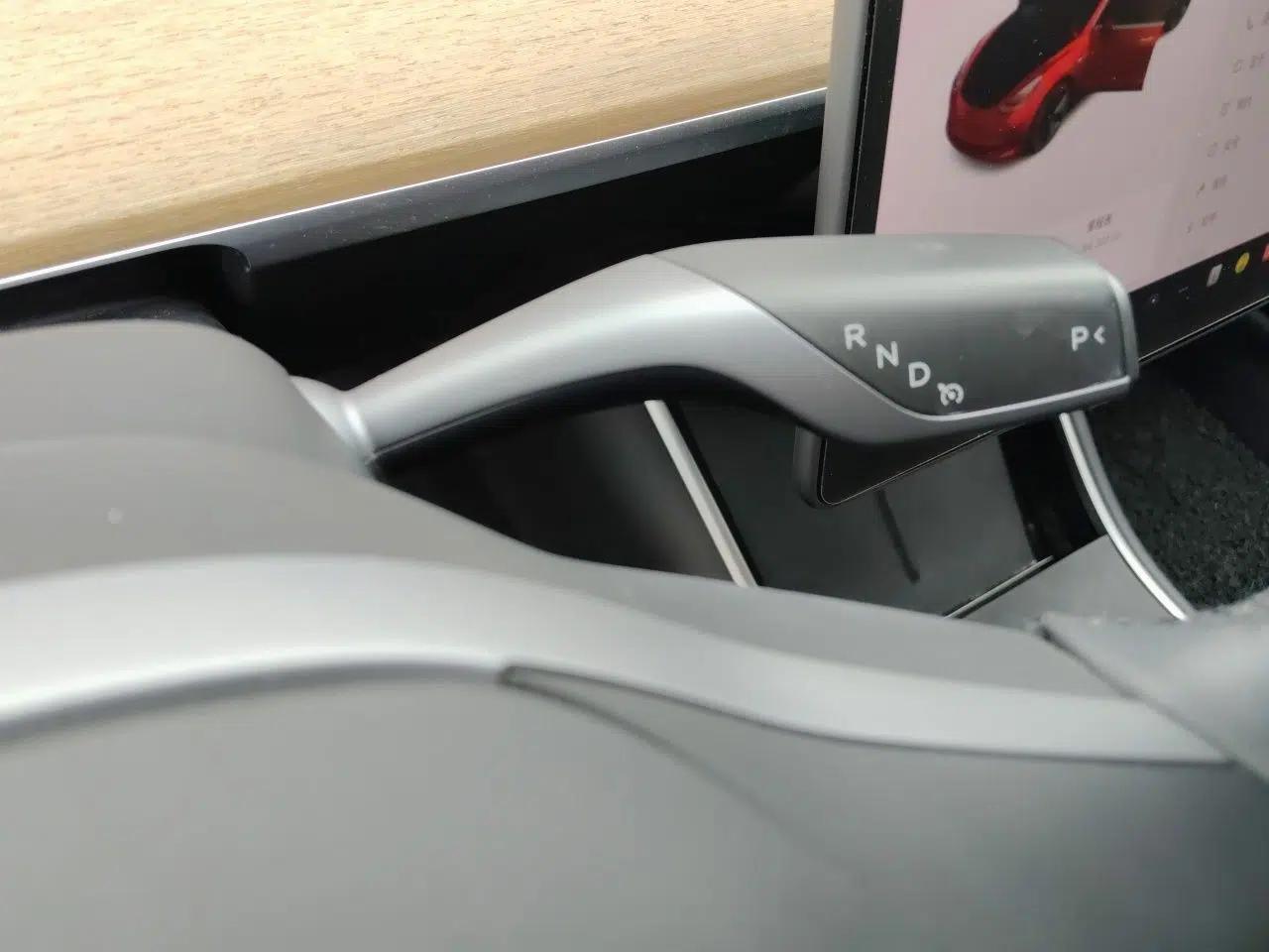 Tesla Model 3 2020 Refreshed Version Long-Range Rear-Wheel Drive — миниатюра 14