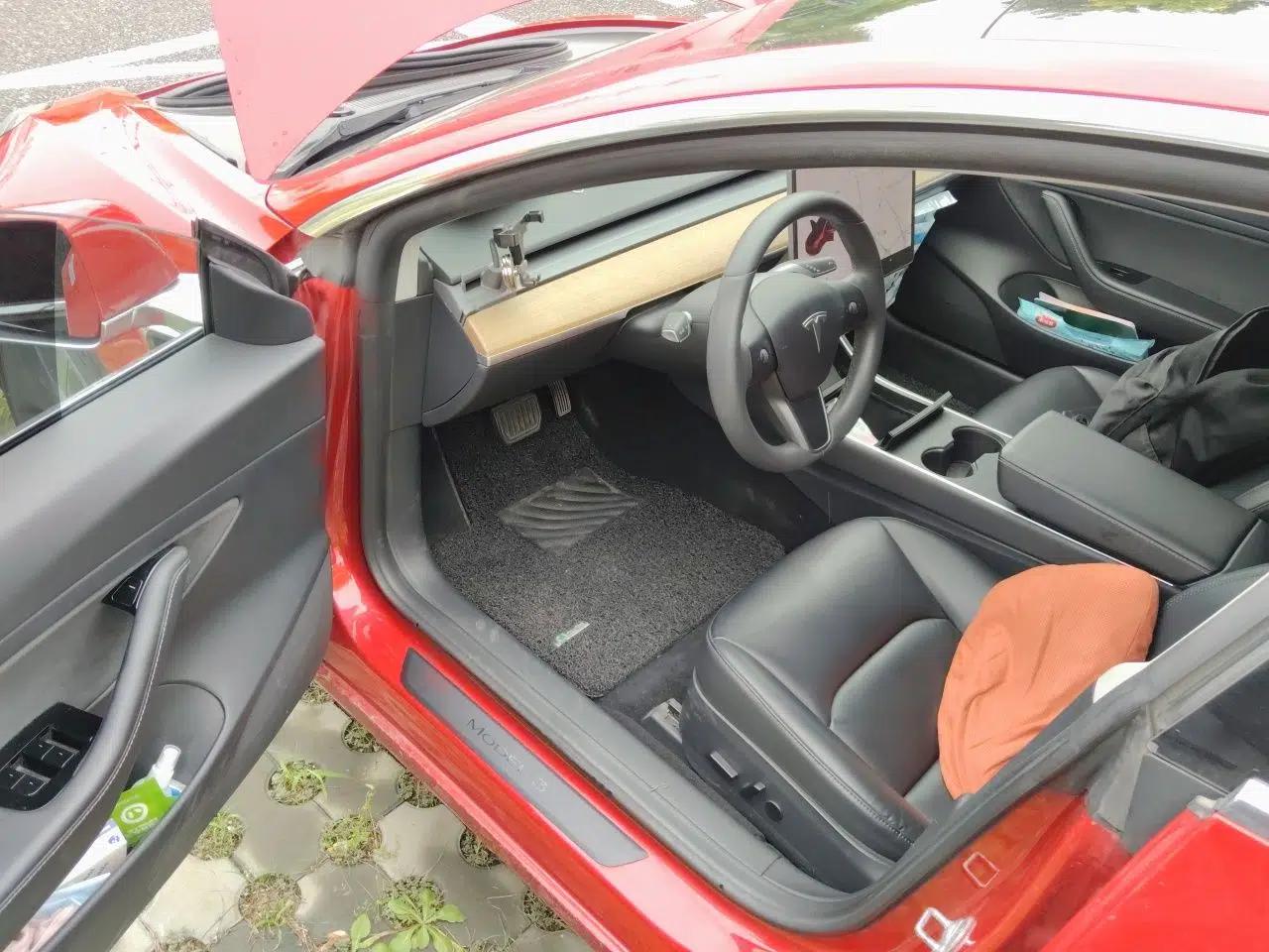 Tesla Model 3 2020 Refreshed Version Long-Range Rear-Wheel Drive — миниатюра 16