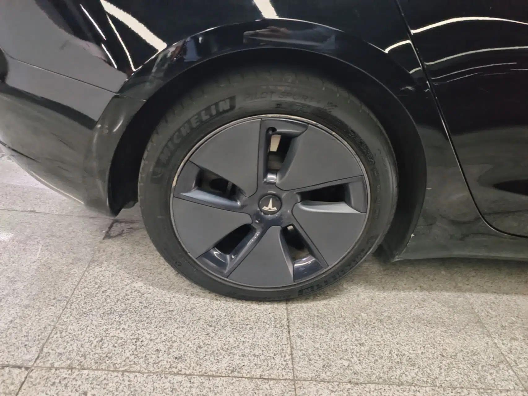 Tesla Model 3 2021 Standard Range Rear-Drive Upgraded Version — миниатюра 11