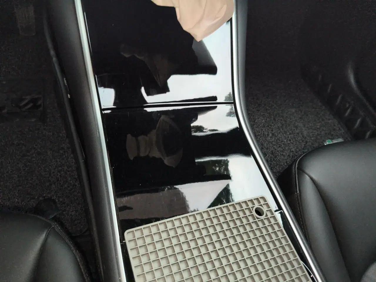 Tesla Model 3 2020 Standard Range Rear-Wheel Drive Upgraded Version — миниатюра 13