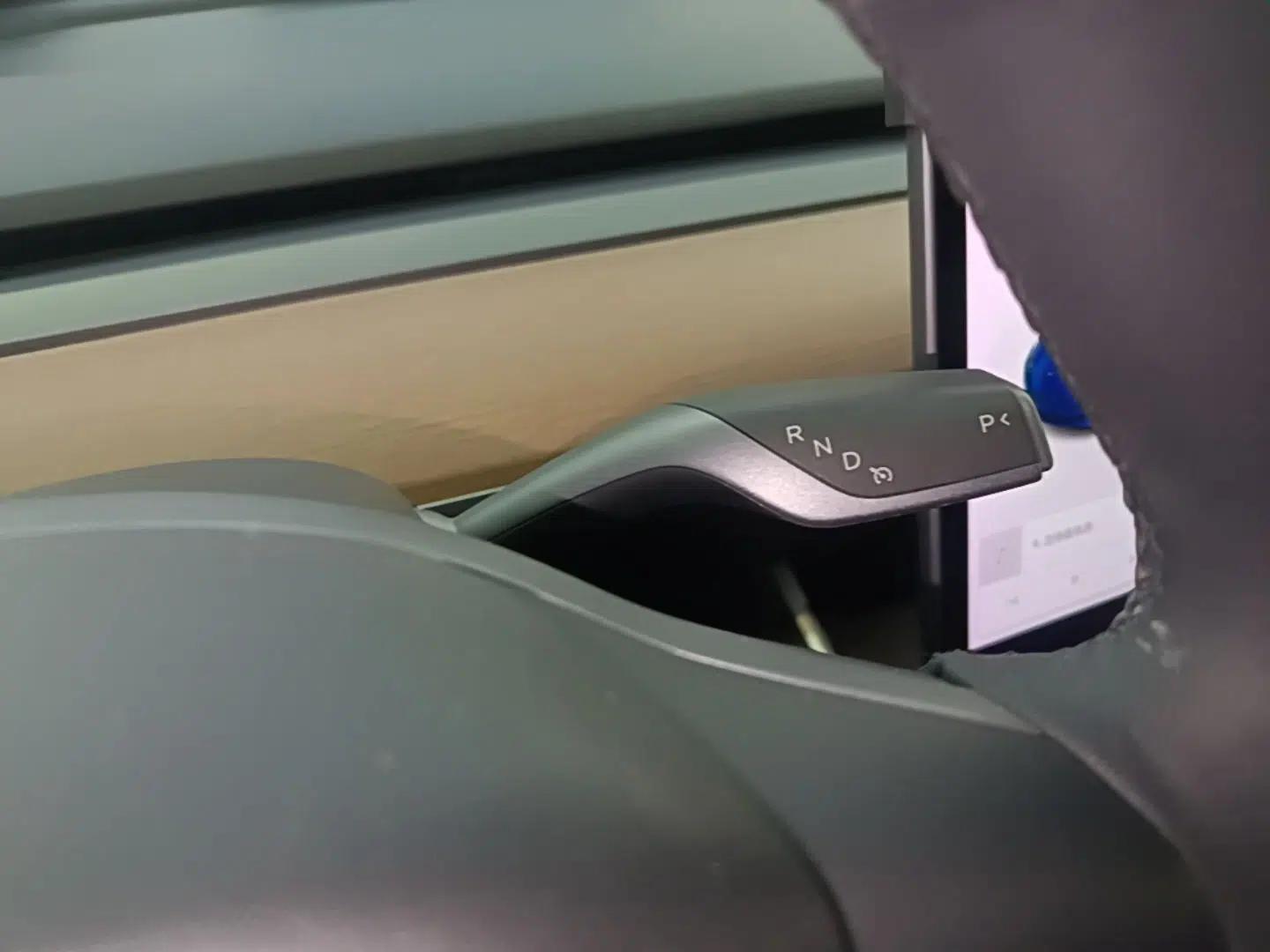 Tesla Model 3 2019 Standard Range Rear-Wheel Drive Upgraded Version (52 kWh) — миниатюра 16