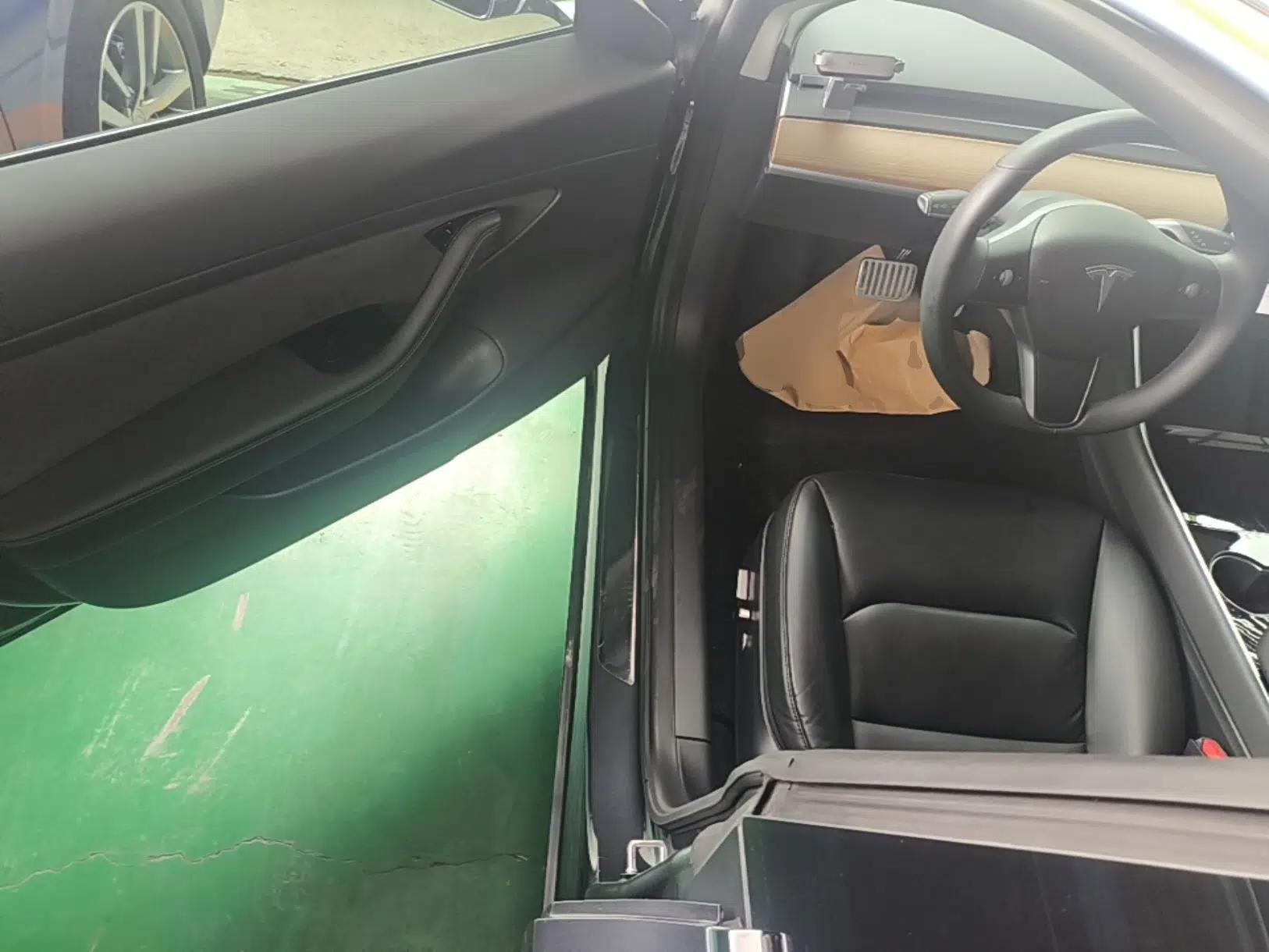 Tesla Model 3 2019 Standard Range Rear-Drive Upgraded Version — миниатюра 18
