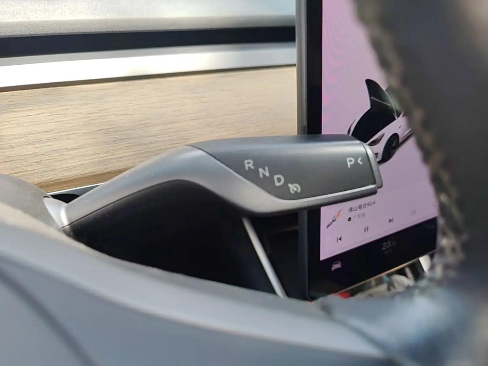 Tesla Model 3 2019 Standard Range Rear-Wheel Drive Upgraded Version (52 kWh) — миниатюра 21