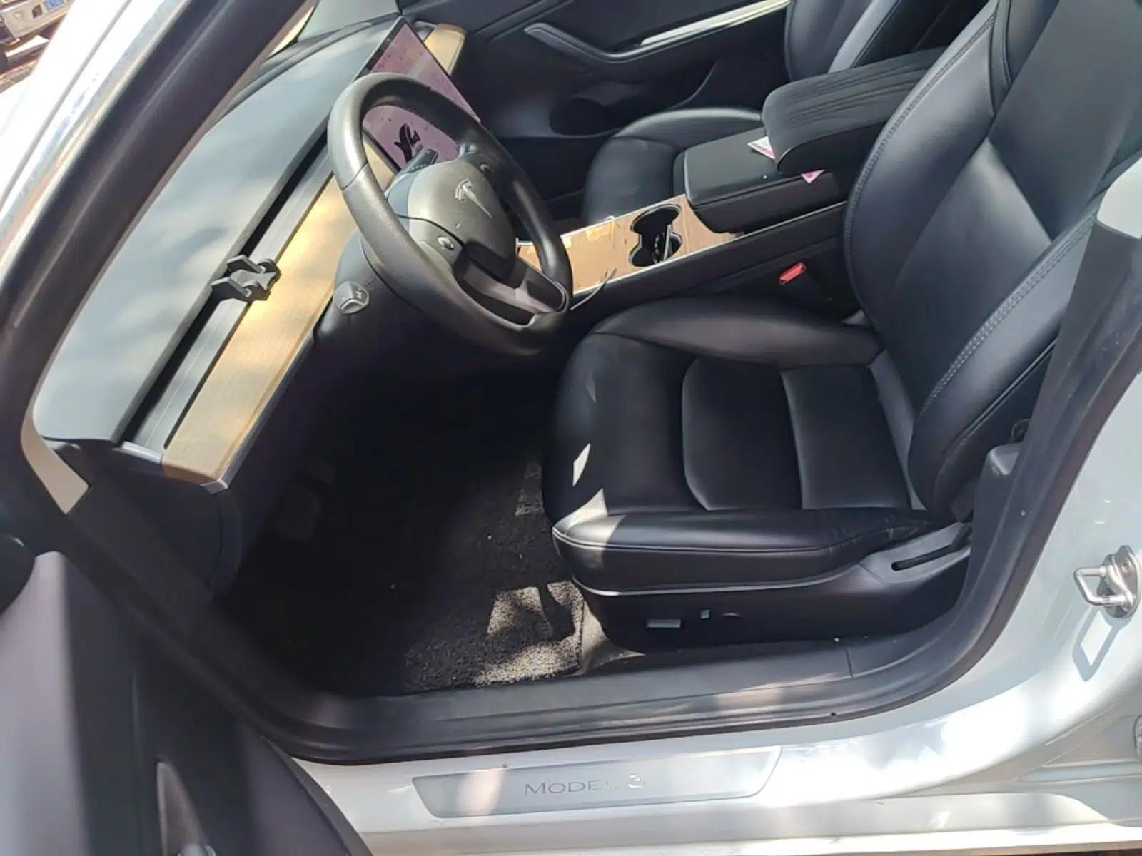 Tesla Model 3 2019 Standard Range Rear-Wheel Drive Upgraded Version (52 kWh) — миниатюра 22