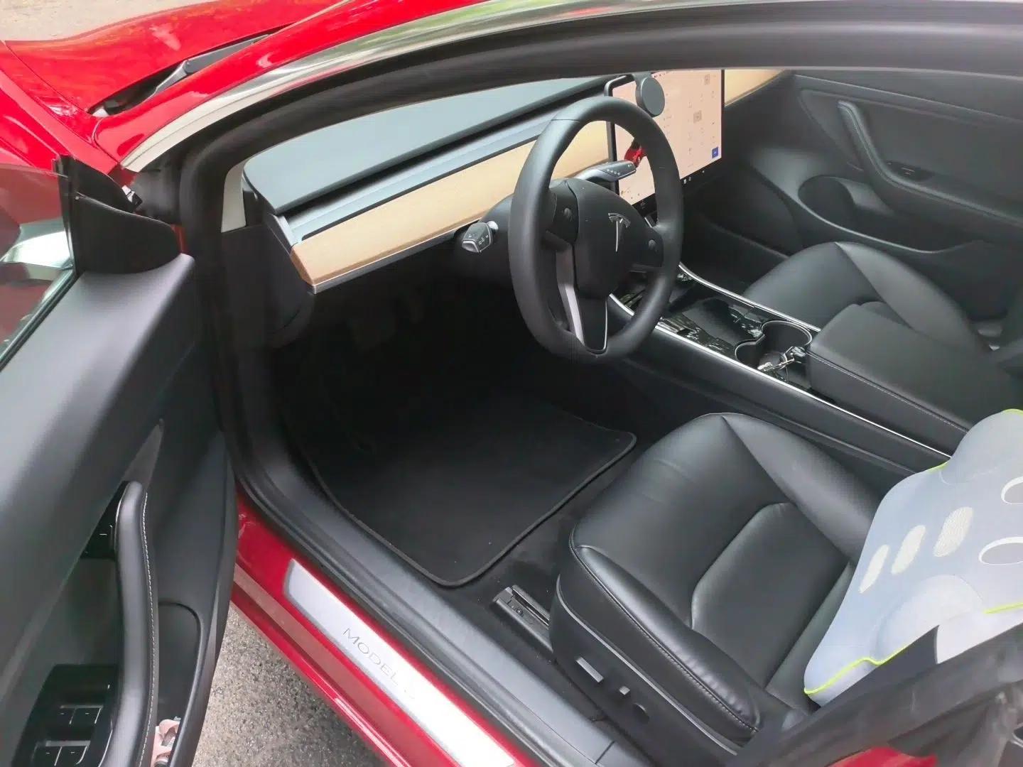 Tesla Model 3 2020 Refreshed Version Long-Range Rear-Wheel Drive — миниатюра 16
