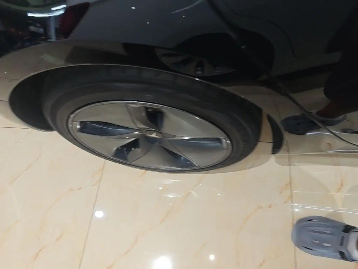 Tesla Model 3 2019 Standard Range Rear-Drive Upgraded Version — миниатюра 11