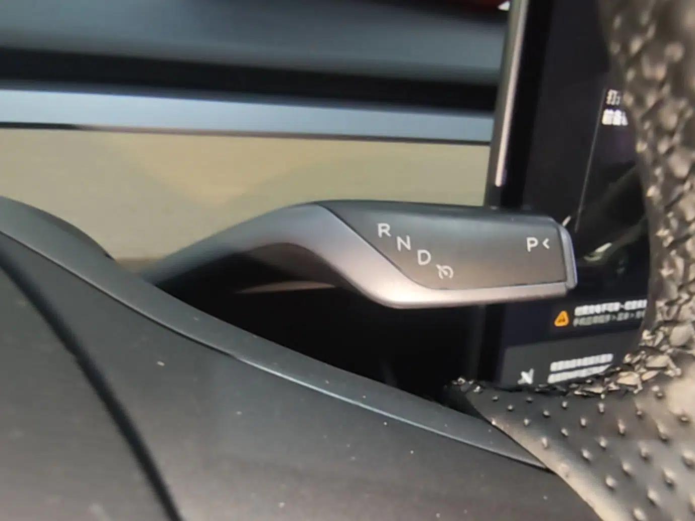 Tesla Model 3 2019 Standard Range Rear-Drive Upgraded Version — миниатюра 16