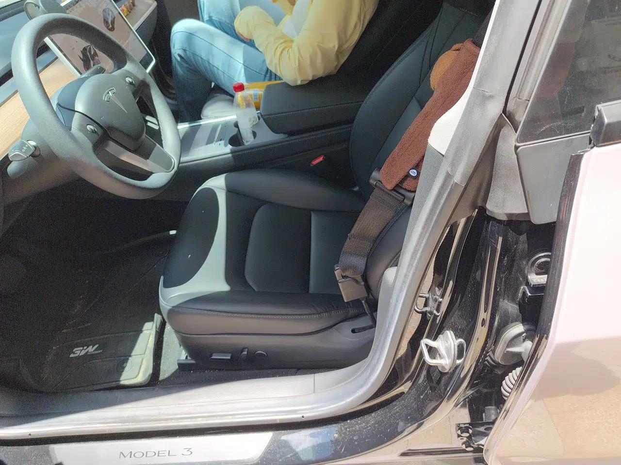 Tesla Model 3 2022 Rear-Wheel-Drive Version — миниатюра 15