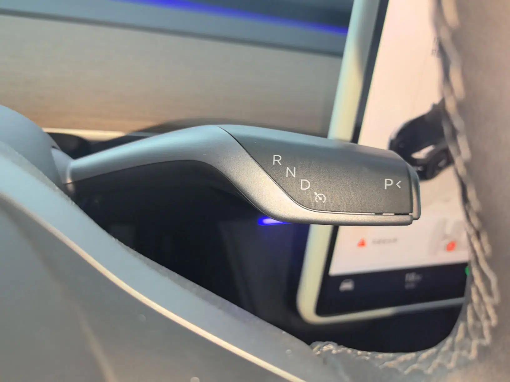 Tesla Model 3 2022 Rear-Wheel-Drive Version — миниатюра 21