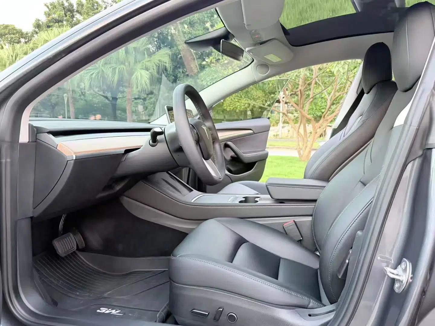 Tesla Model 3 2022 Rear-Wheel-Drive Version — миниатюра 17