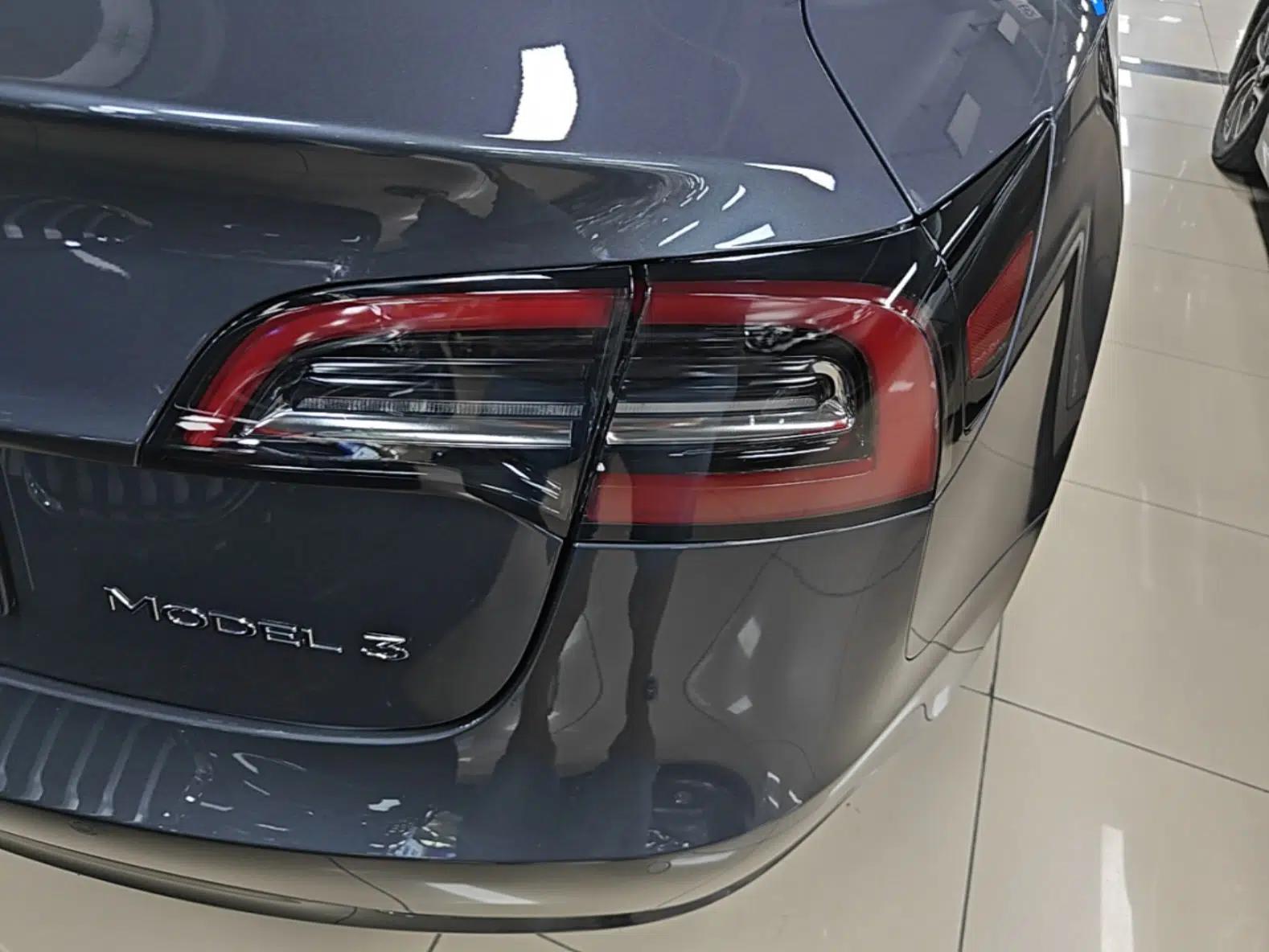 Tesla Model 3 2022 Rear-Wheel-Drive Version — миниатюра 9