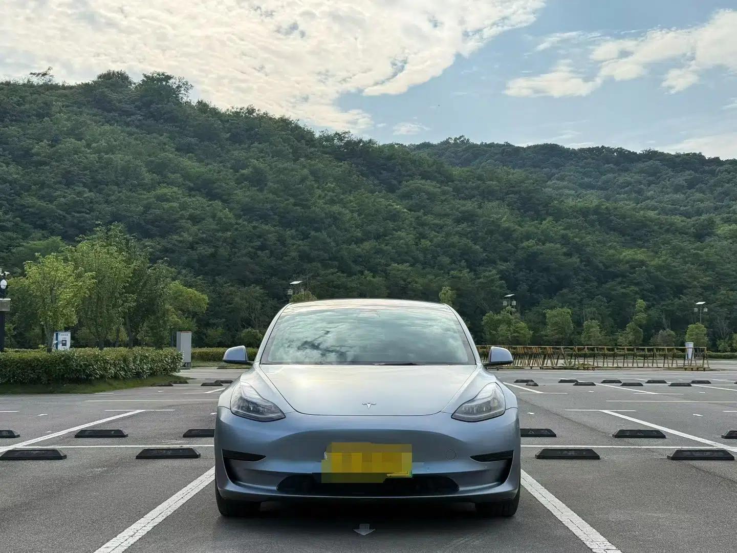 Tesla Model 3 2022 Rear-Wheel-Drive Version — миниатюра 13