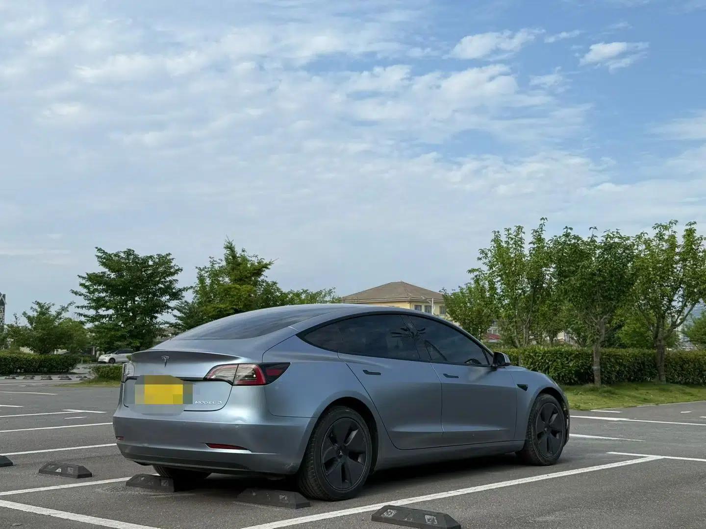 Tesla Model 3 2022 Rear-Wheel-Drive Version — миниатюра 14