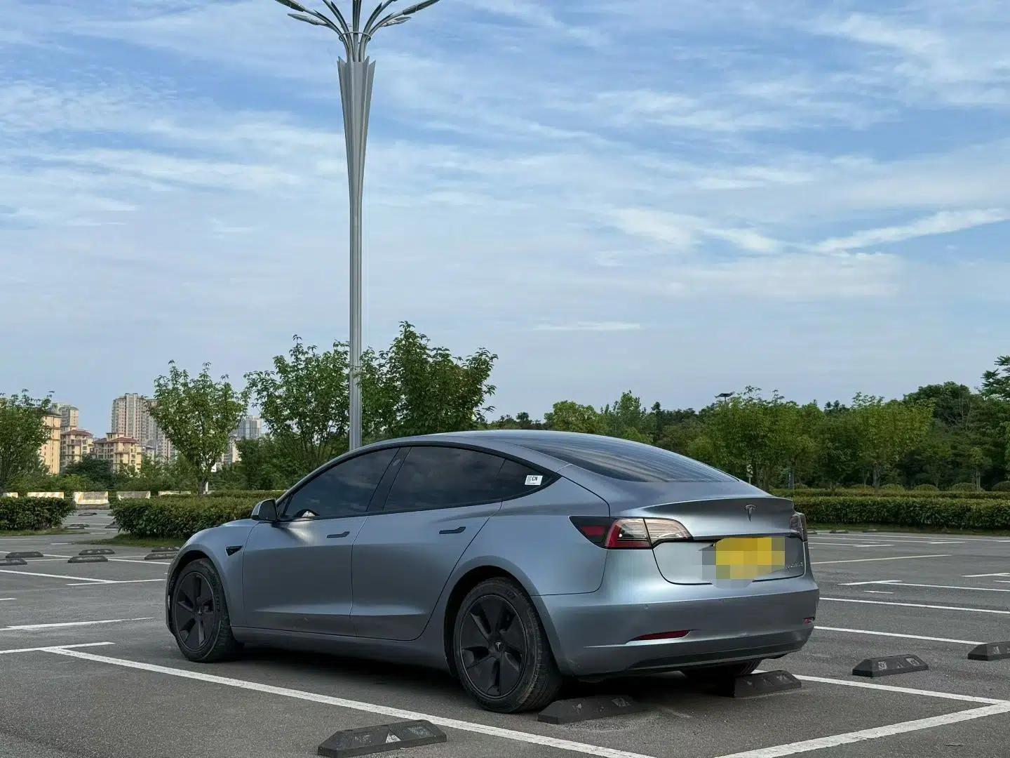 Tesla Model 3 2022 Rear-Wheel-Drive Version — миниатюра 16