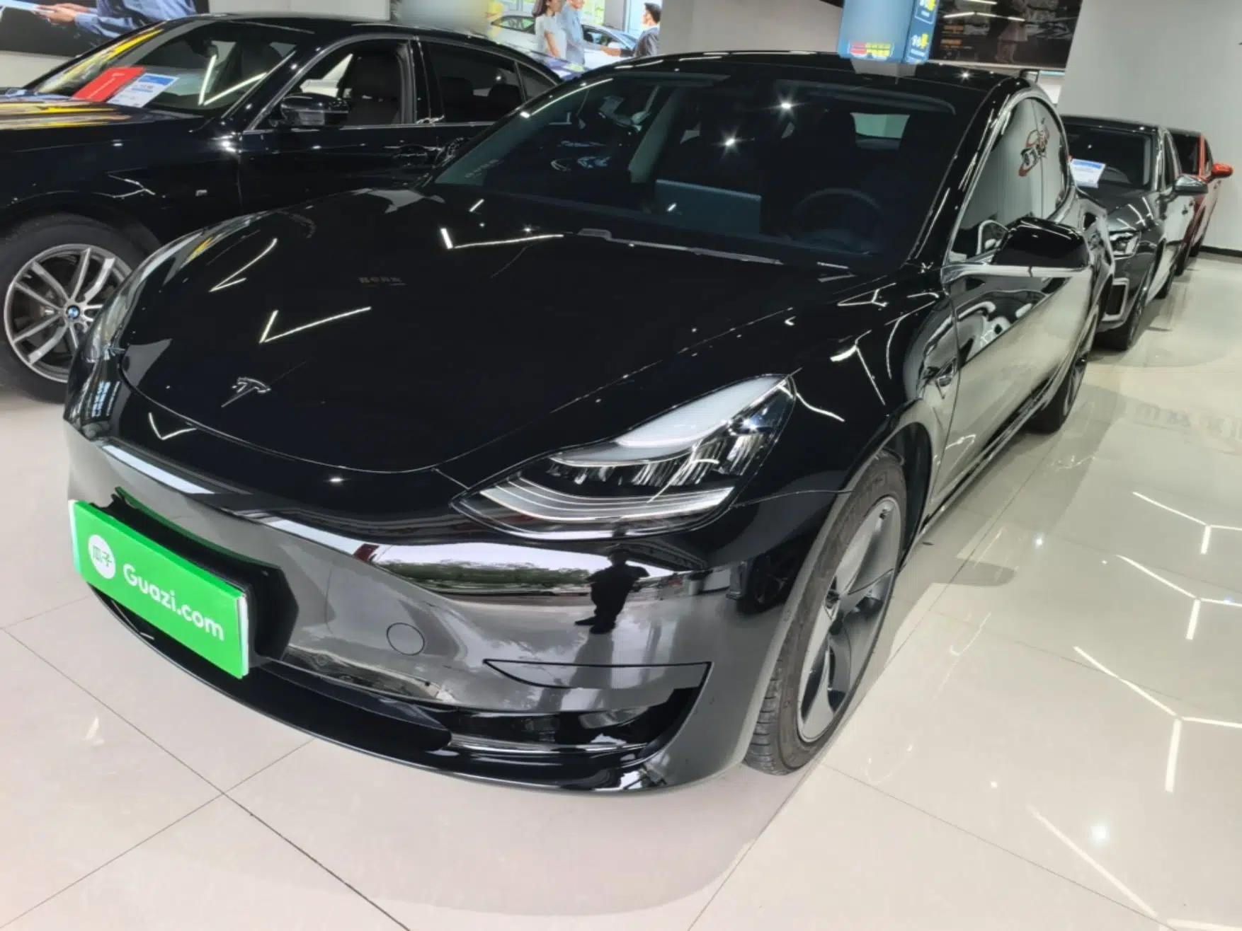 Tesla Model 3 2020 Standard Range Rear-Wheel Drive Upgraded Version — миниатюра 1