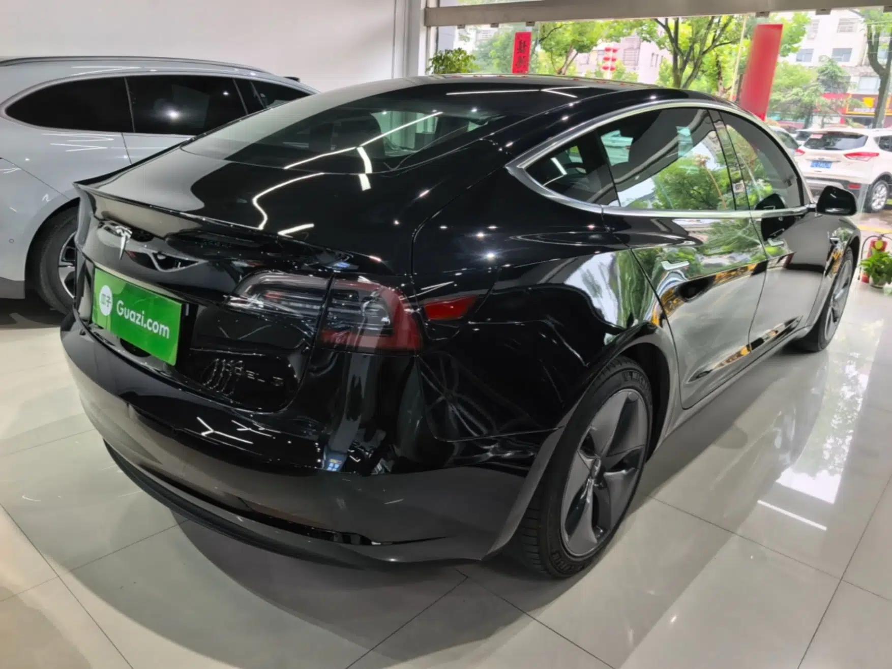 Tesla Model 3 2020 Standard Range Rear-Wheel Drive Upgraded Version — миниатюра 6
