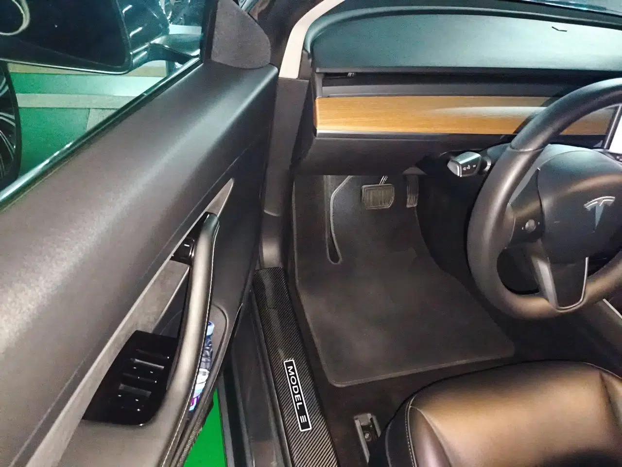 Tesla Model 3 2020 Refreshed Version Long-Range Rear-Wheel Drive — миниатюра 16