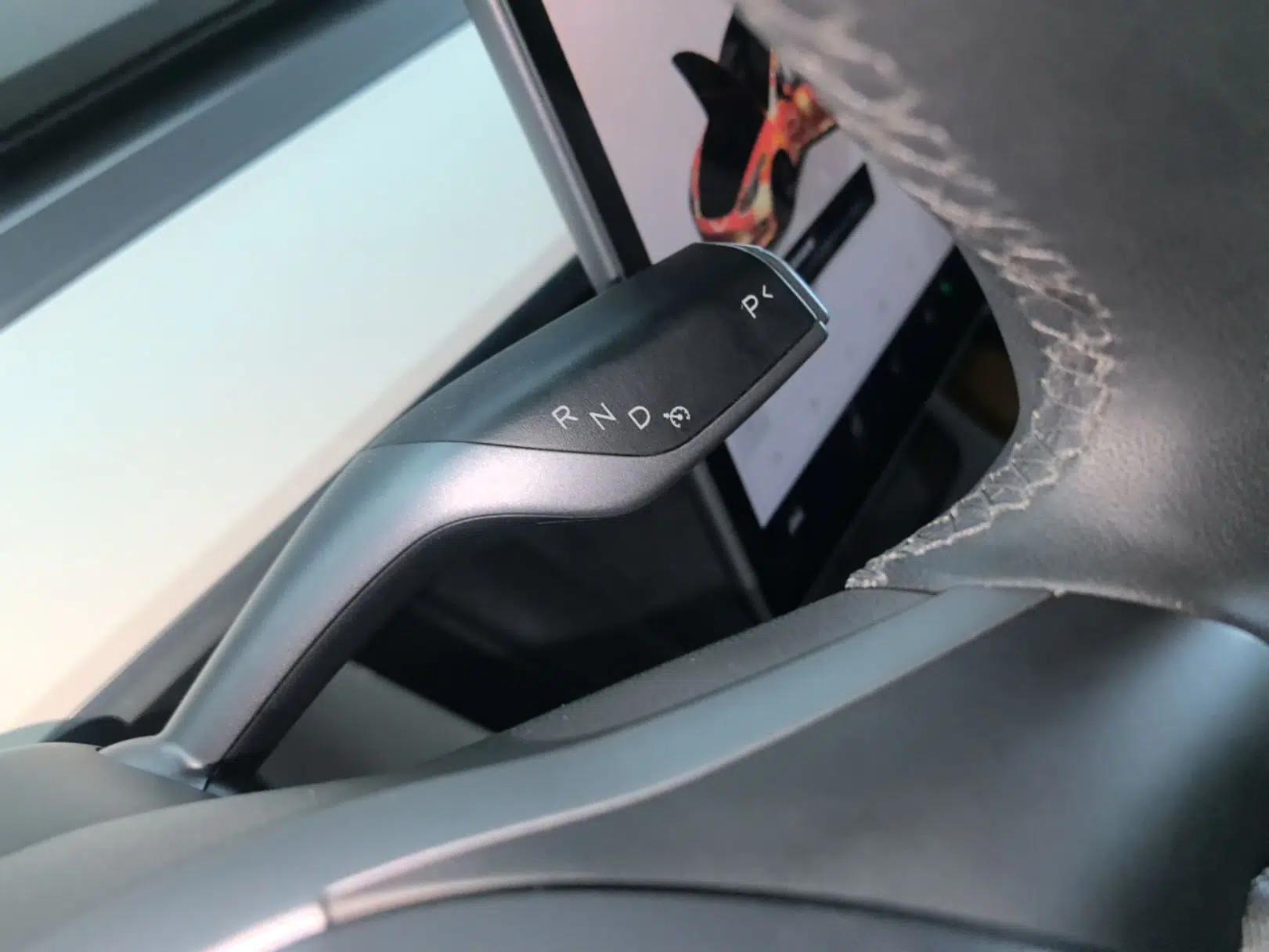 Tesla Model 3 2022 Rear-Wheel-Drive Version — миниатюра 16