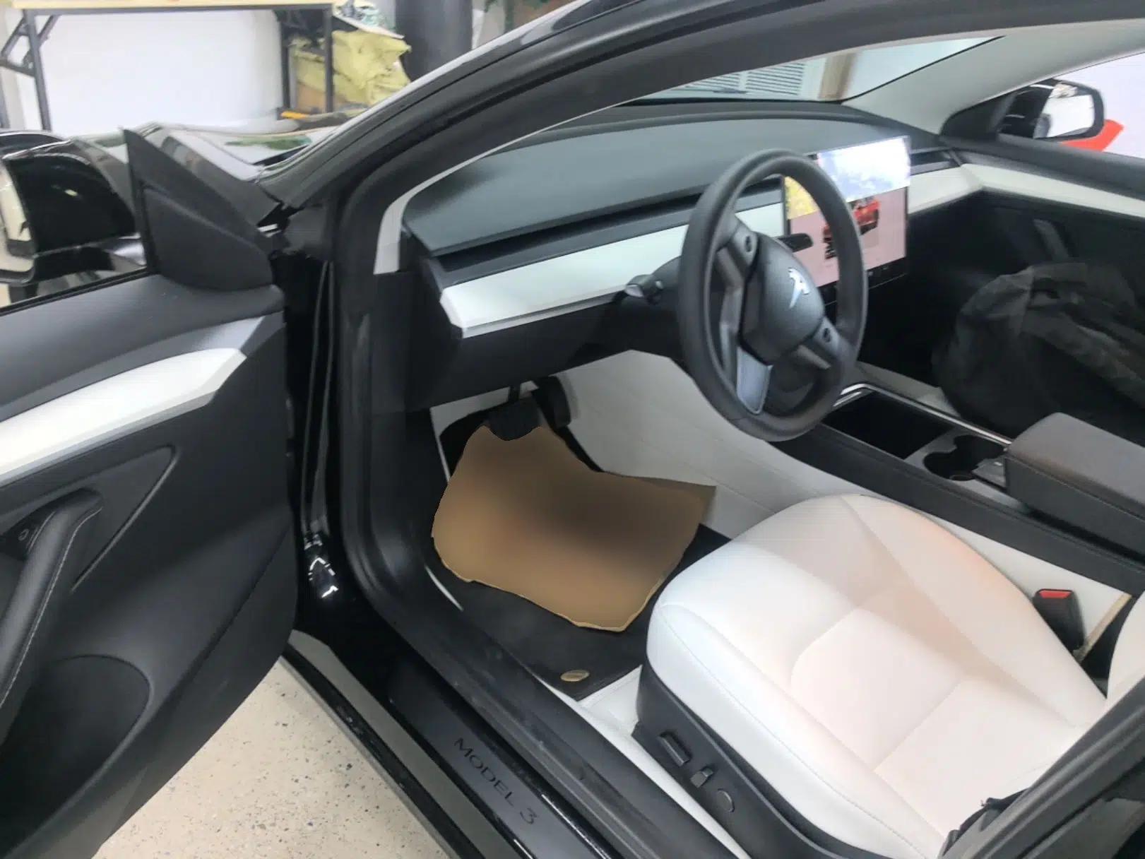 Tesla Model 3 2022 Rear-Wheel-Drive Version — миниатюра 18