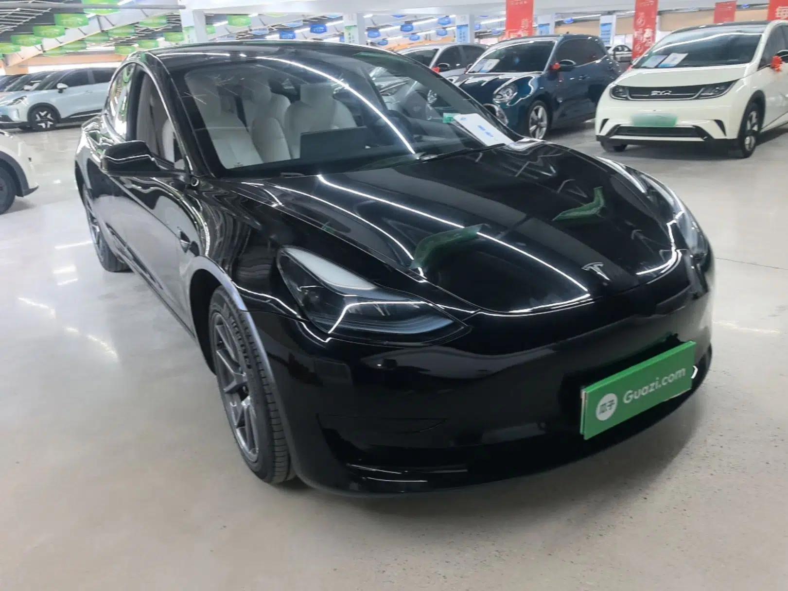 Tesla Model 3 2022 Rear-Wheel-Drive Version — миниатюра 3