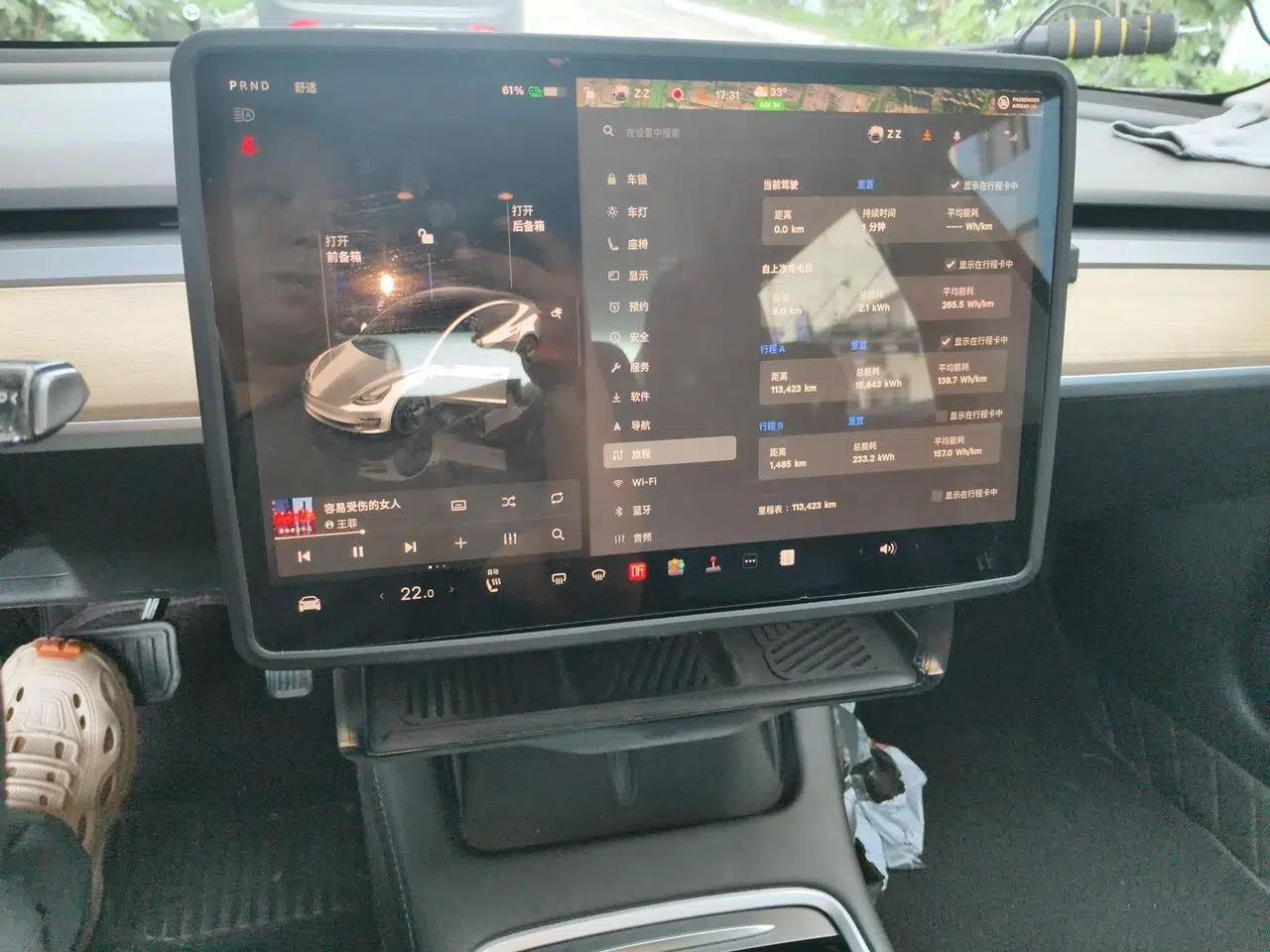 Tesla Model 3 2022 Rear-Wheel-Drive Version — миниатюра 13
