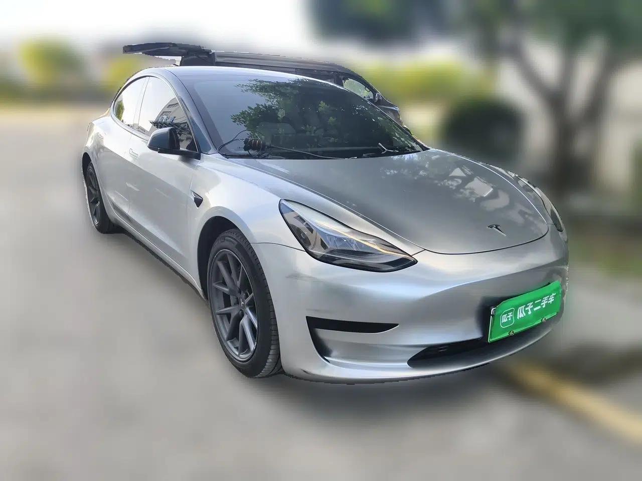 Tesla Model 3 2022 Rear-Wheel-Drive Version — миниатюра 3