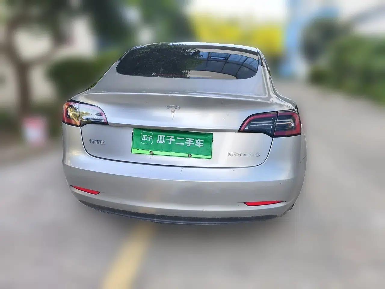 Tesla Model 3 2022 Rear-Wheel-Drive Version — миниатюра 5