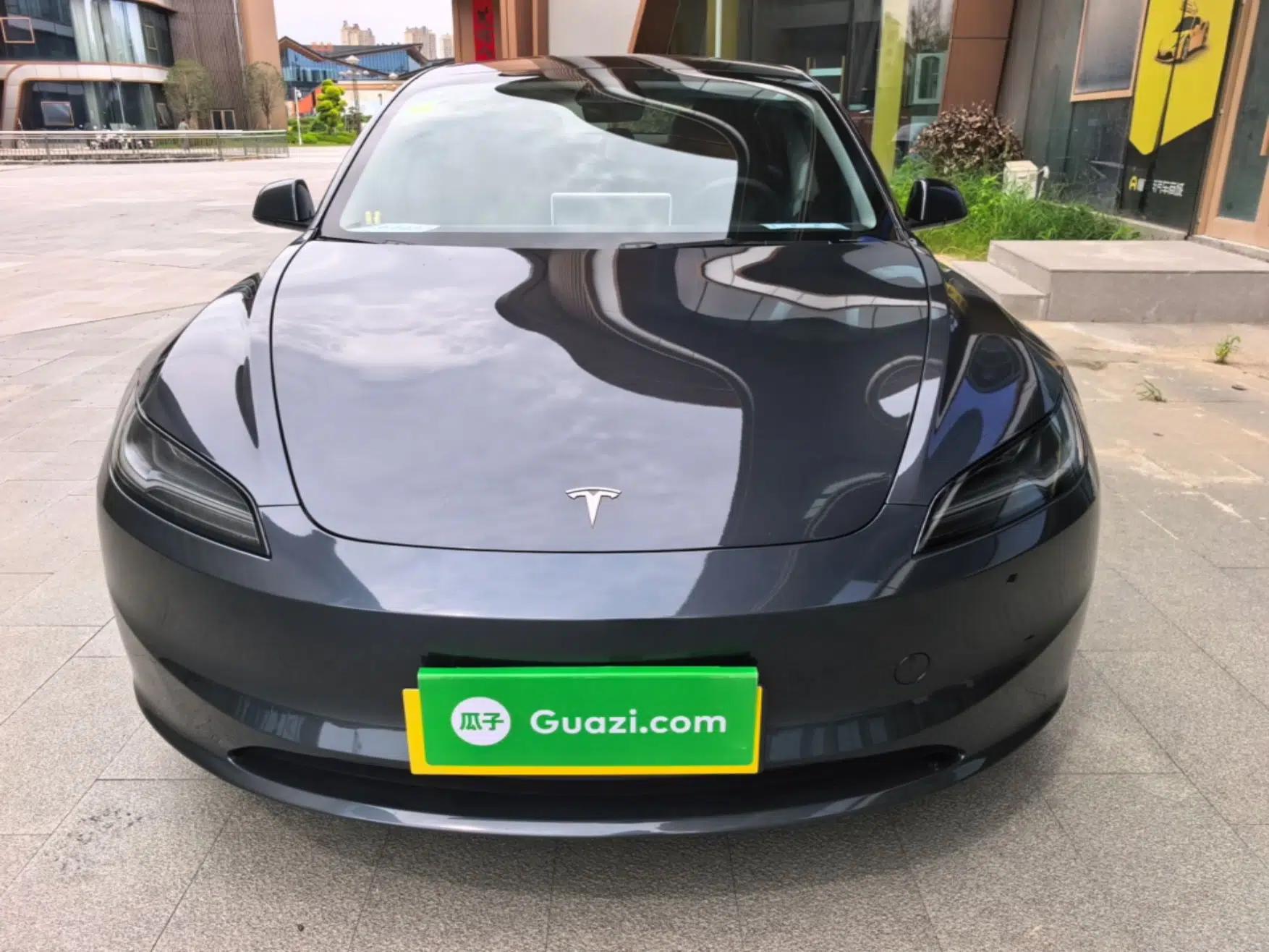 Tesla Model 3 2025 Rear-Wheel-Drive Version — миниатюра 2