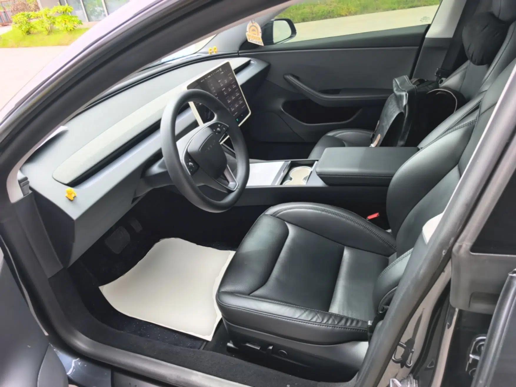 Tesla Model 3 2025 Rear-Wheel-Drive Version — миниатюра 17