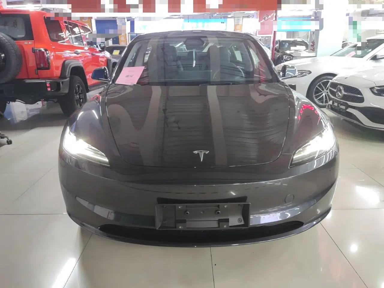 Tesla Model 3 2025 Rear-Wheel-Drive Version — миниатюра 2
