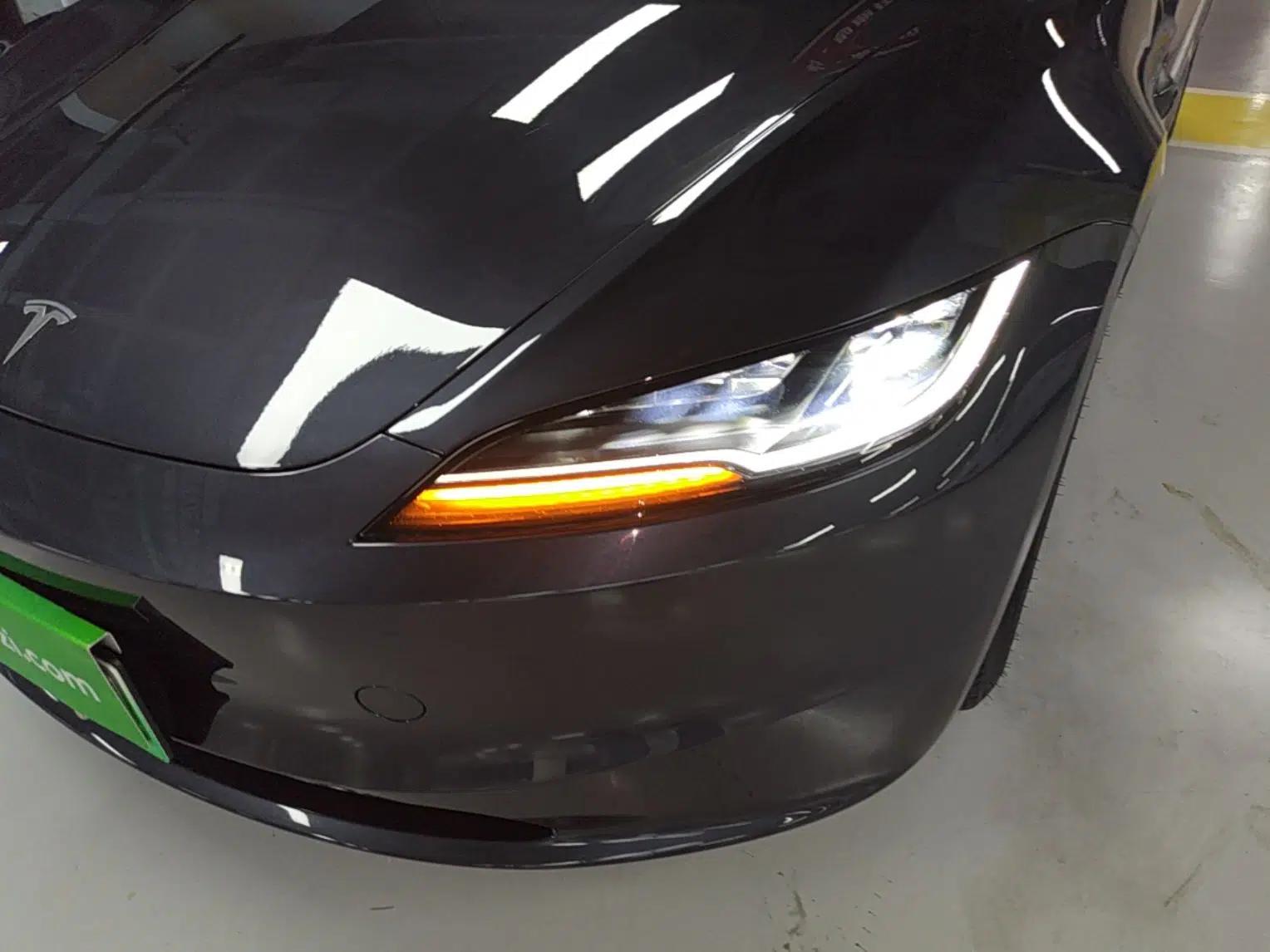 Tesla Model 3 2023 Rear-Wheel-Drive Version — миниатюра 8